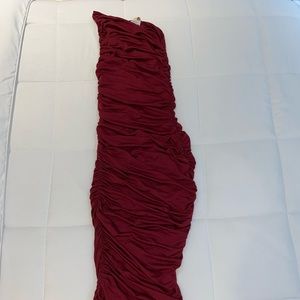 RUCHED ONE SHOULDER MIDI DRESS IN DARK RED